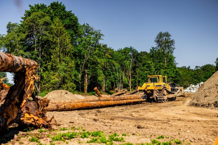 Fall City dozer choking logs