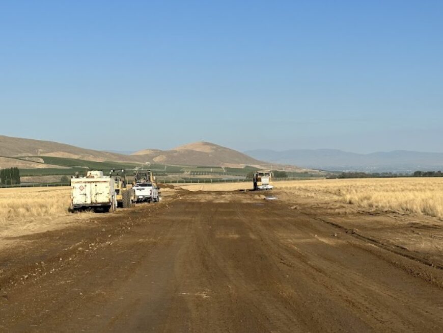 Moxee access road construction